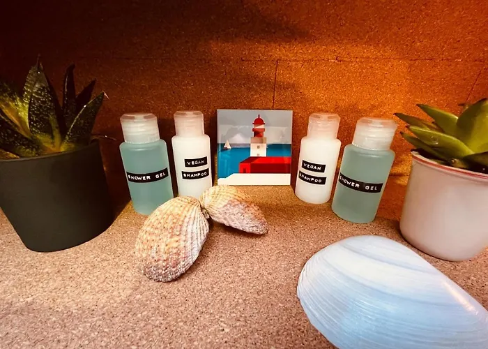 Bacus - Your Floating Hideaway In بوتيل